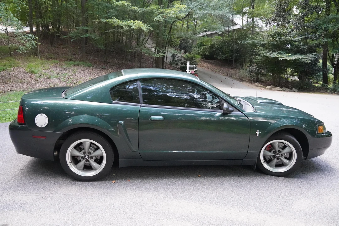 2001 Ford SN95 Mustang - Image 3 of 31