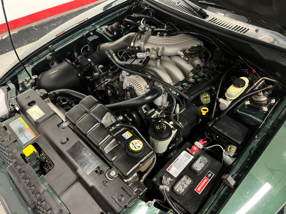 2001 Ford SN95 Mustang - Image 16 of 21
