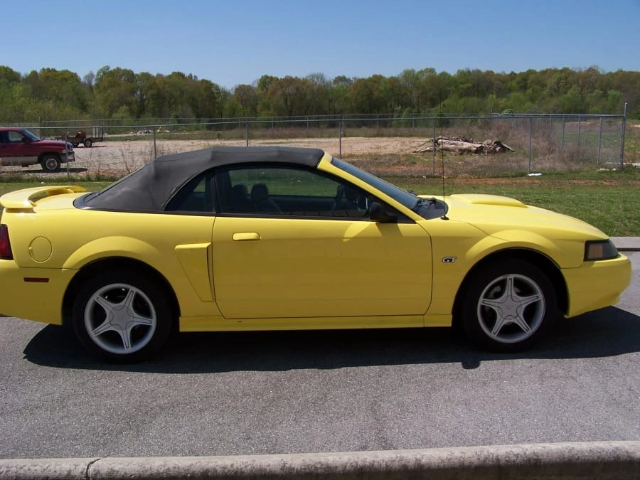 2001 Ford SN95 Mustang - Image 4 of 8