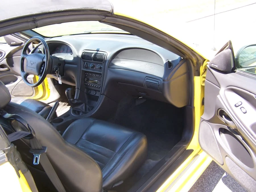2001 Ford SN95 Mustang - Image 6 of 8