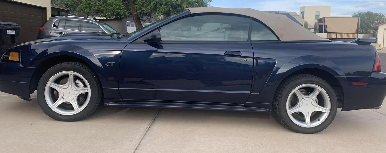 2001 Ford SN95 Mustang - Image 11 of 31