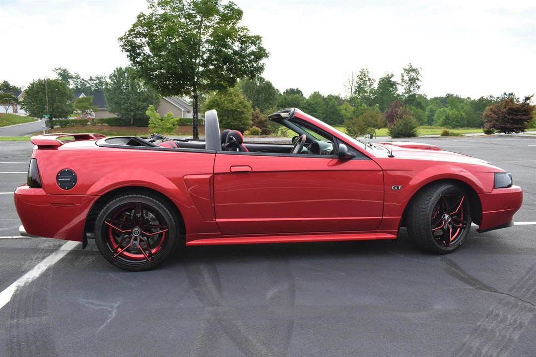 2001 Ford SN95 Mustang - Image 13 of 31