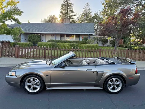 2001 Ford Mustang GT Convertible 2D