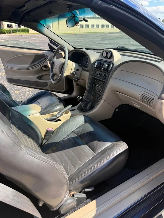 2001 Ford SN95 Mustang - Image 9 of 12