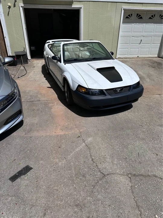 2001 Ford SN95 Mustang - Image 3 of 3