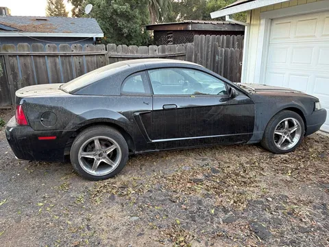 2001 Ford Mustang GT Deluxe Coupe 2D