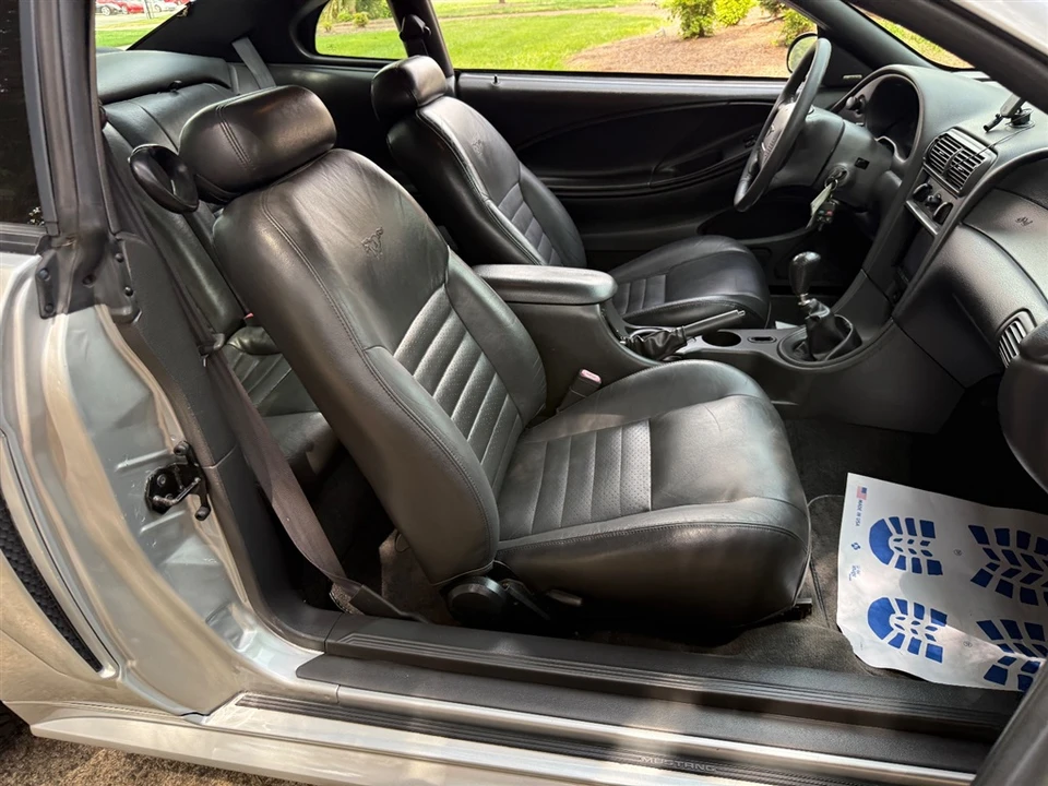 2001 Ford SN95 Mustang - Image 8 of 10
