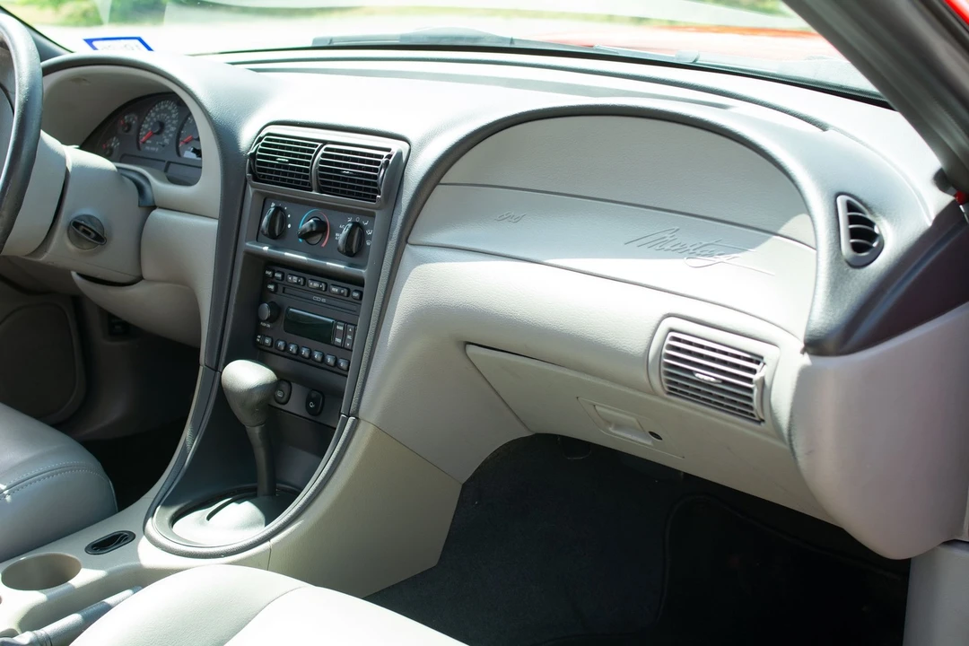 2001 Ford SN95 Mustang - Image 24 of 31
