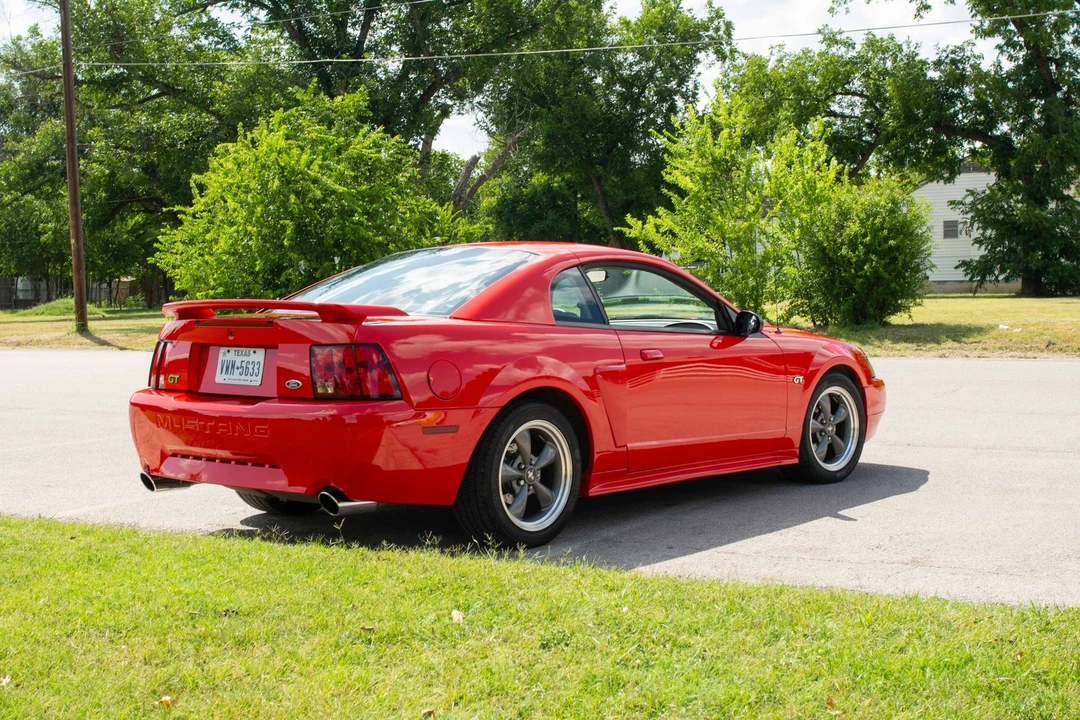 2001 Ford SN95 Mustang - Image 11 of 31