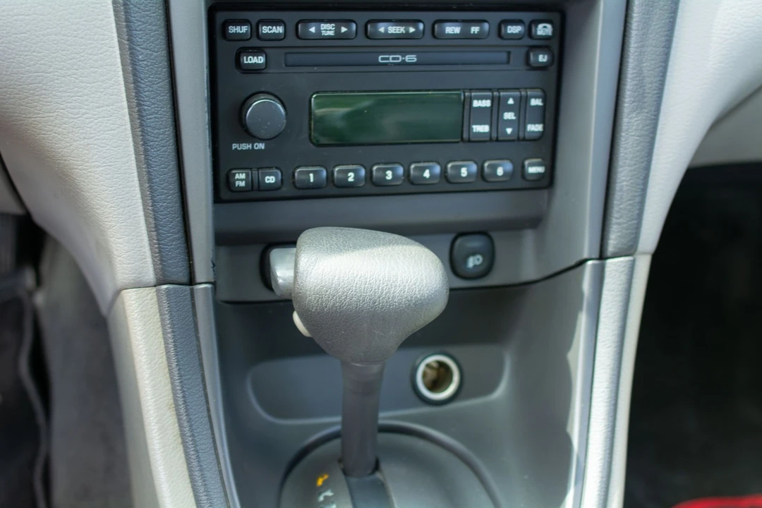 2001 Ford SN95 Mustang - Image 21 of 31