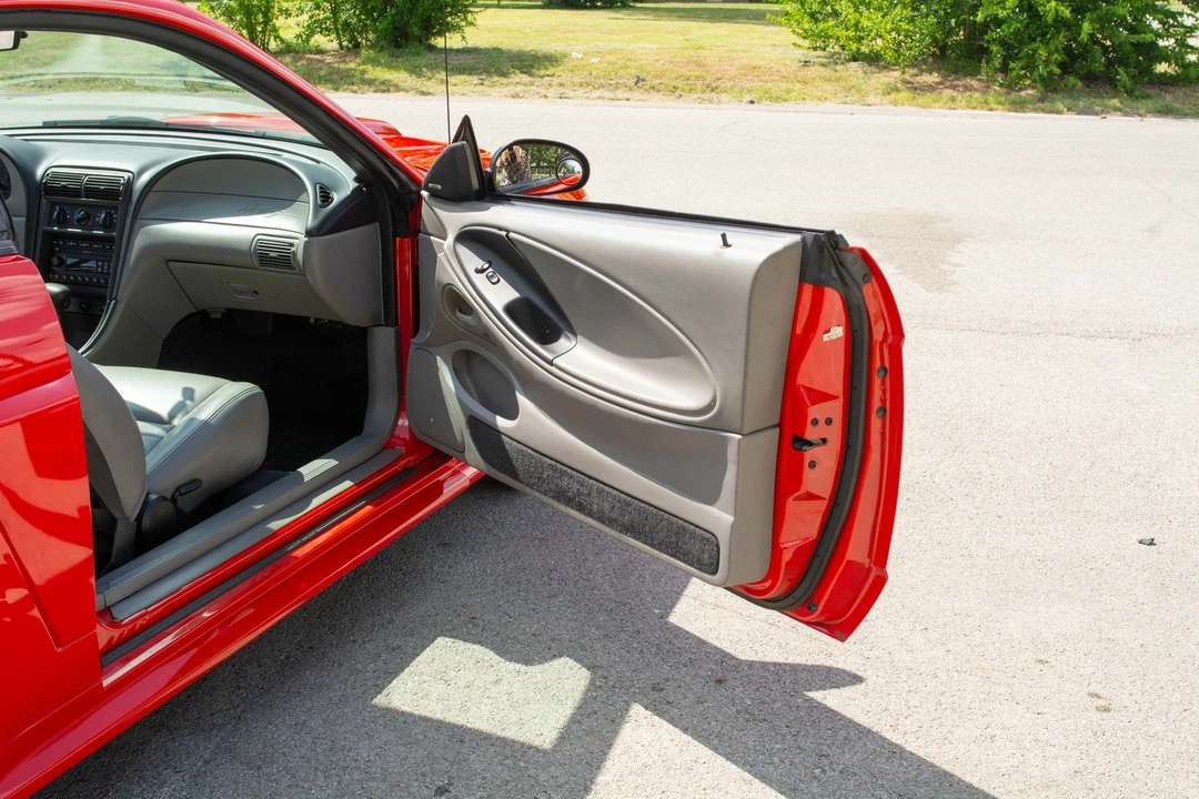 2001 Ford SN95 Mustang - Image 23 of 31