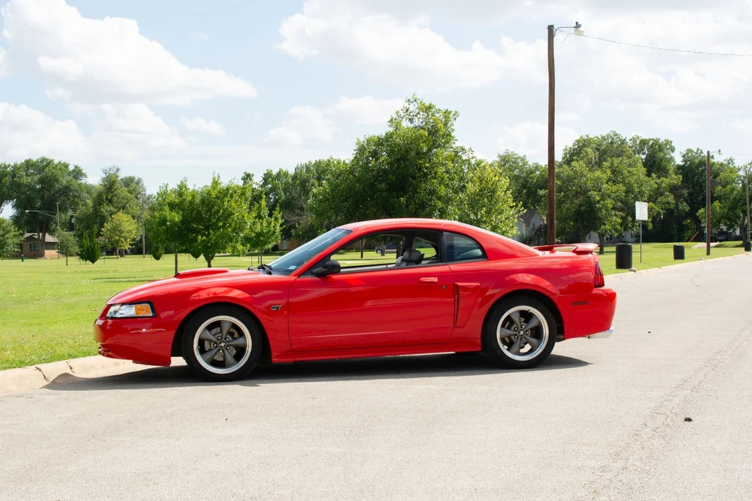 2001 Ford SN95 Mustang - Image 4 of 31