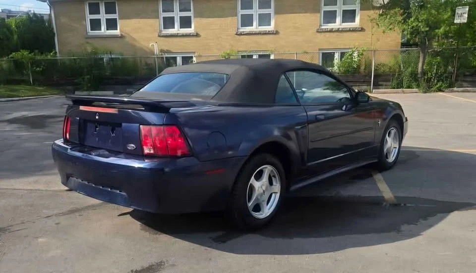 2001 Ford SN95 Mustang - Image 11 of 20