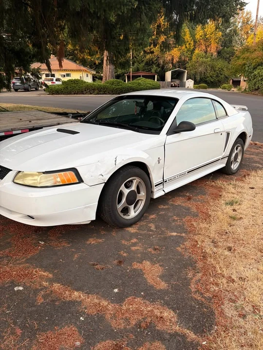 2001 Ford SN95 Mustang - Image 3 of 10