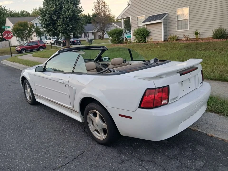 2001 Ford SN95 Mustang - Image 10 of 14