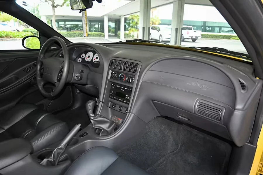 2001 Ford SN95 Mustang - Image 20 of 31