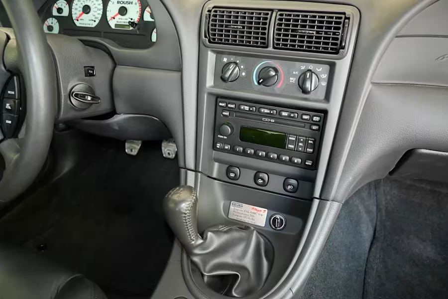 2001 Ford SN95 Mustang - Image 16 of 31