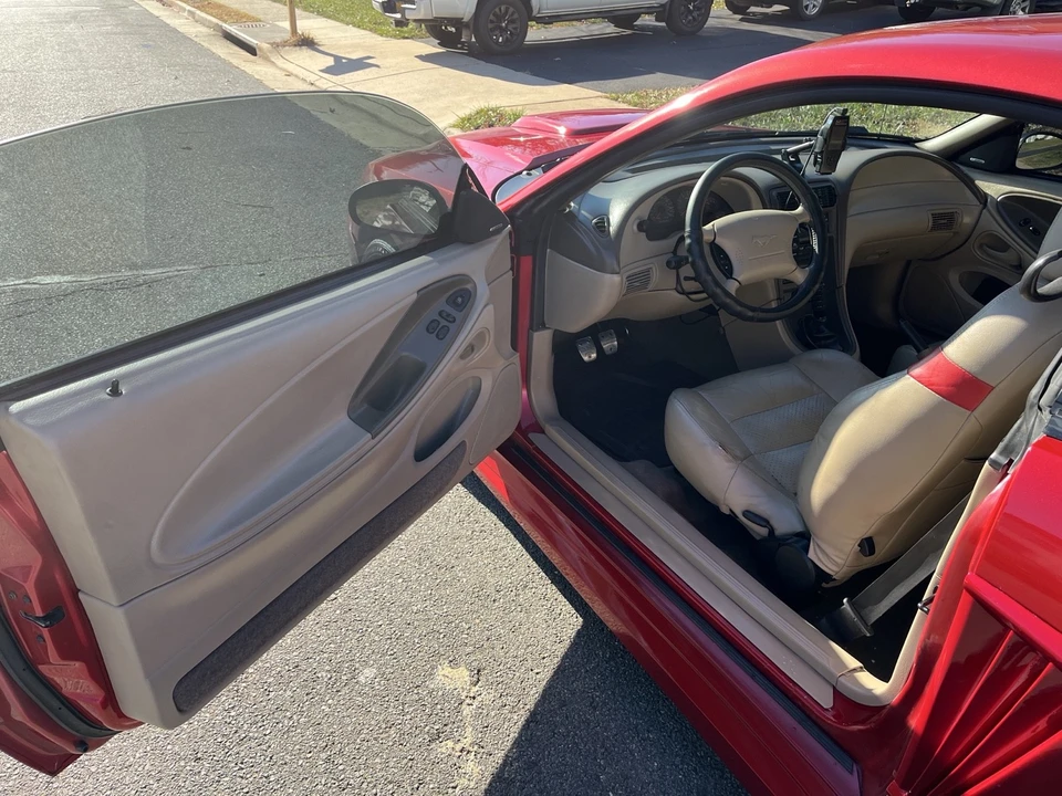 2001 Ford SN95 Mustang - Image 7 of 14