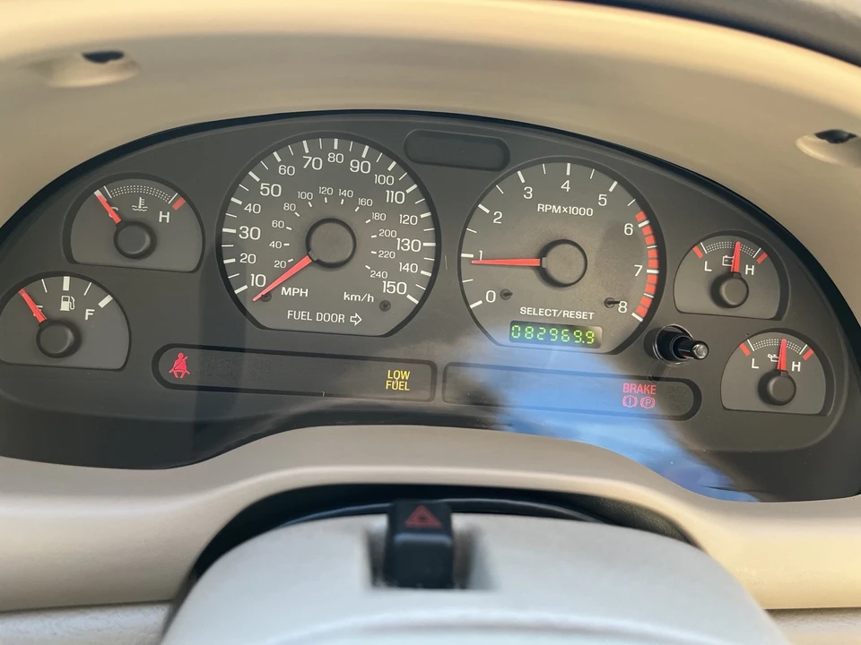 2001 Ford SN95 Mustang - Image 10 of 14