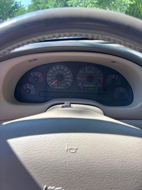 2001 Ford SN95 Mustang - Image 5 of 10