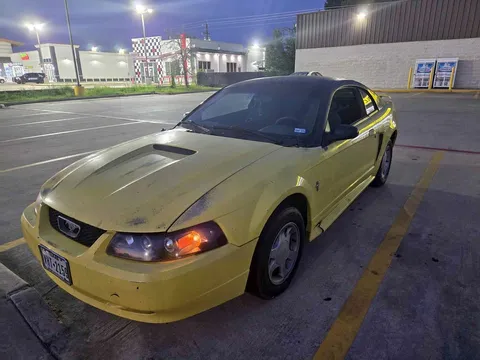 2001 Ford Mustang V6 Coupe 2D