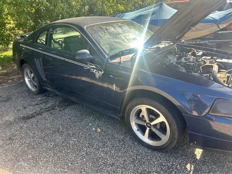 2001 Ford Mustang V6 Coupe 2D