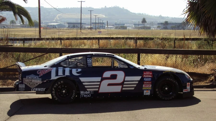 2001 Ford Replica - Image 2 of 8