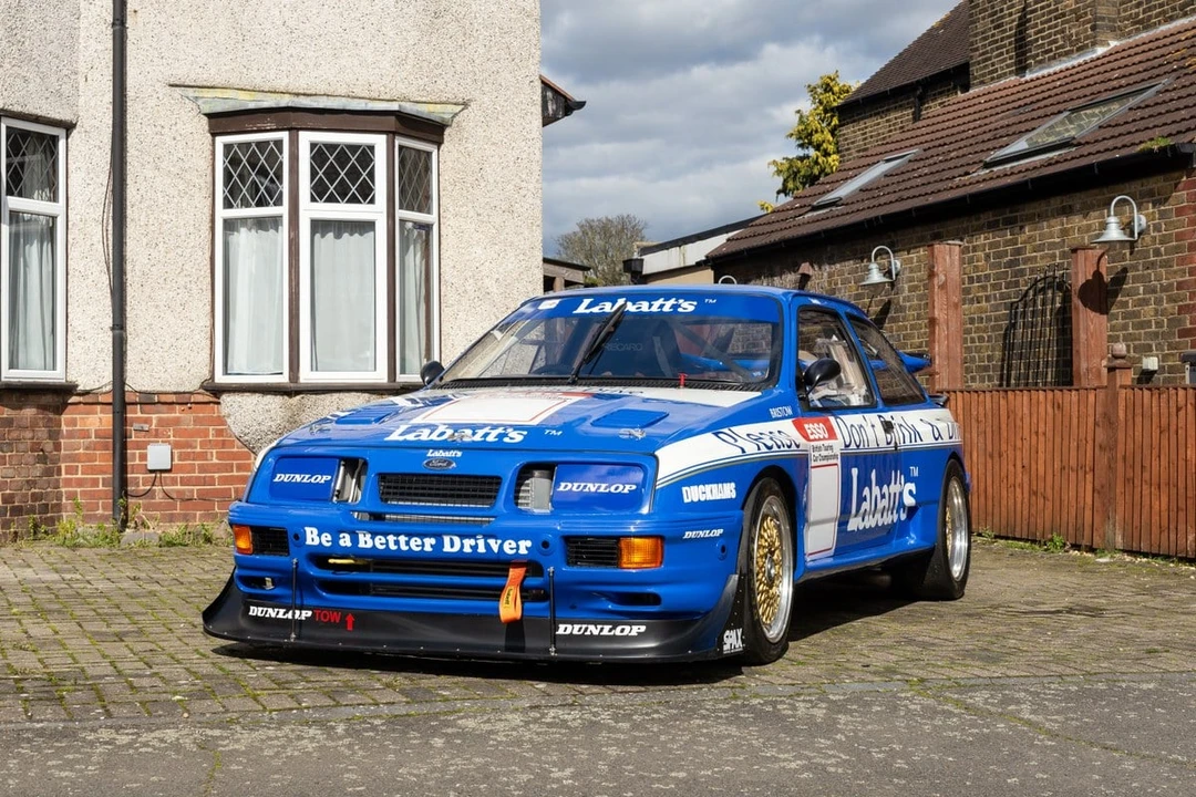 2001 Ford Sierra RS Cosworth - Image 18 of 30
