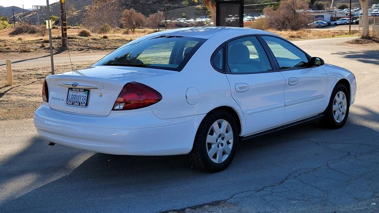 2001 Ford Taurus 4th Gen - Image 7 of 11