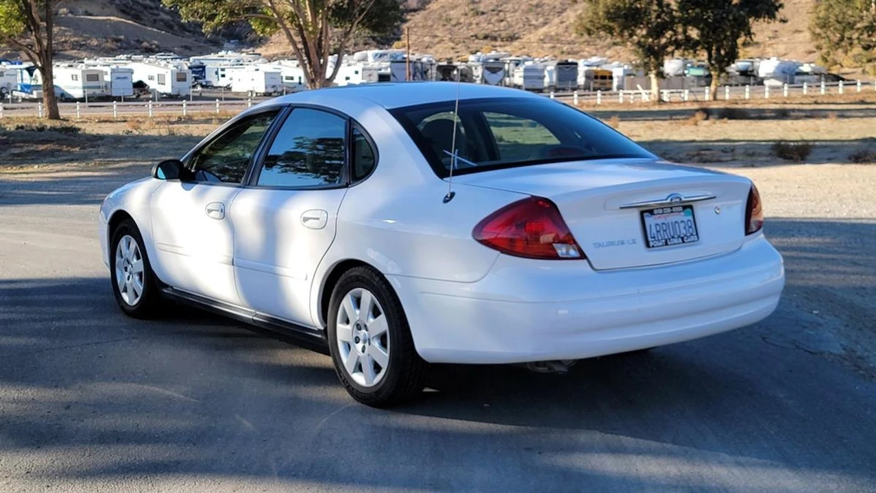 2001 Ford Taurus 4th Gen - Image 6 of 11