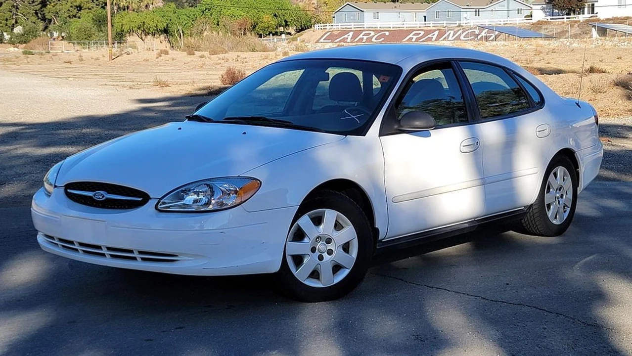 2001 Ford Taurus 4th Gen - Image 2 of 11