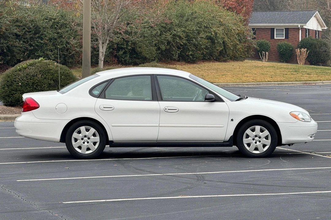 2001 Ford Taurus 4th Gen - Image 3 of 31
