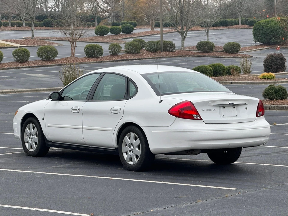2001 Ford Taurus 4th Gen - Image 11 of 31