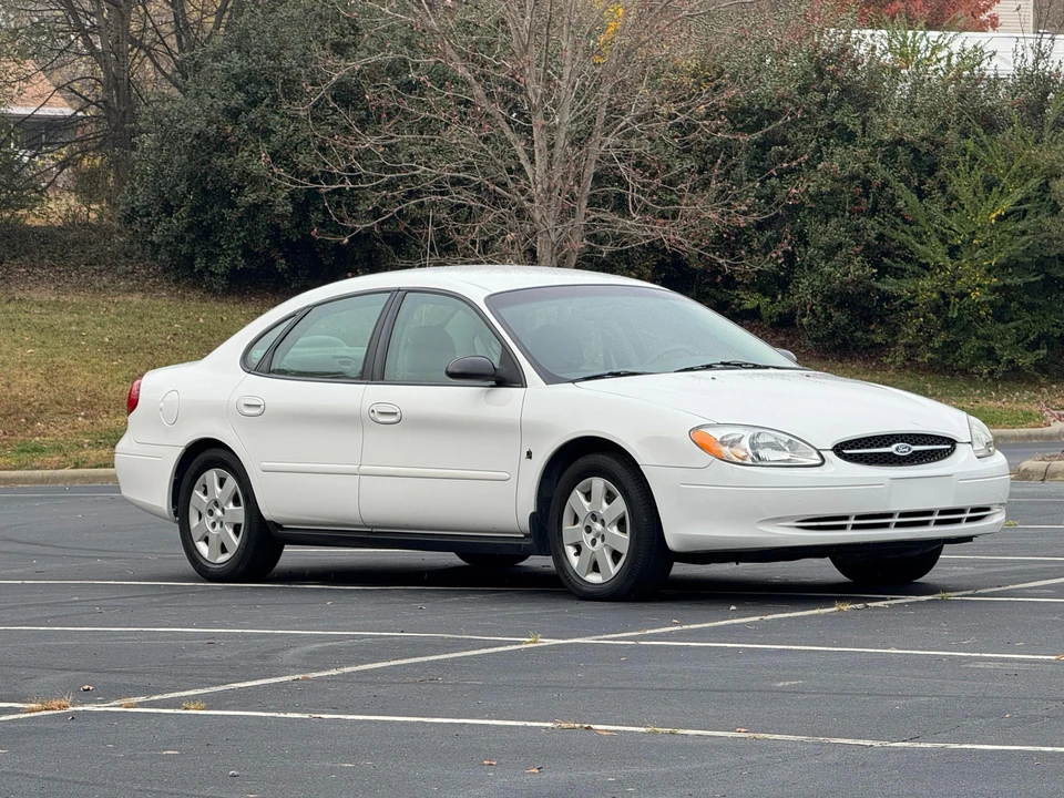 2001 Ford Taurus 4th Gen - Image 17 of 31