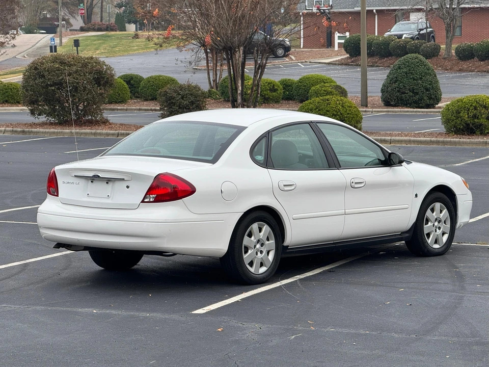 2001 Ford Taurus 4th Gen - Image 13 of 31