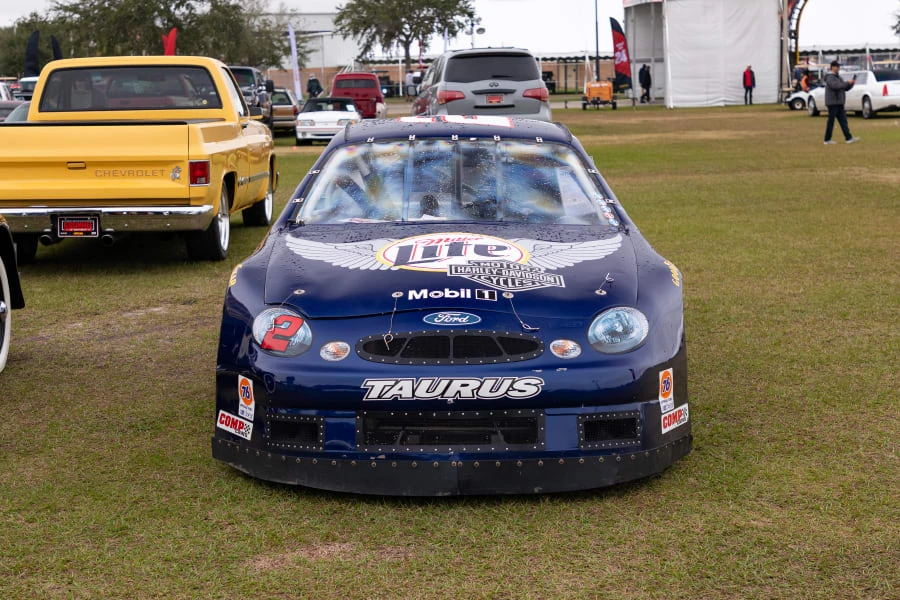 2001 Ford Taurus 4th Gen - Image 4 of 15