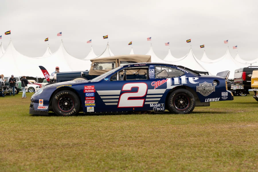 2001 Ford Taurus 4th Gen - Image 2 of 15