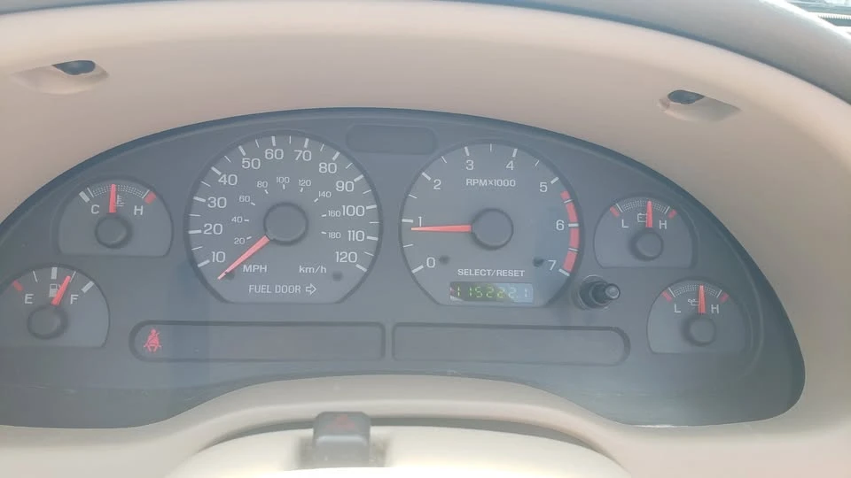 2001 Ford SN95 Mustang - Image 8 of 11