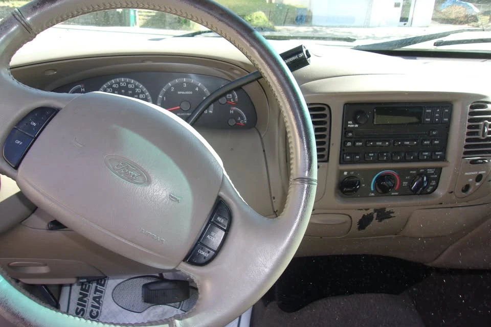 2001 Ford F-150 10th Gen - Image 11 of 13