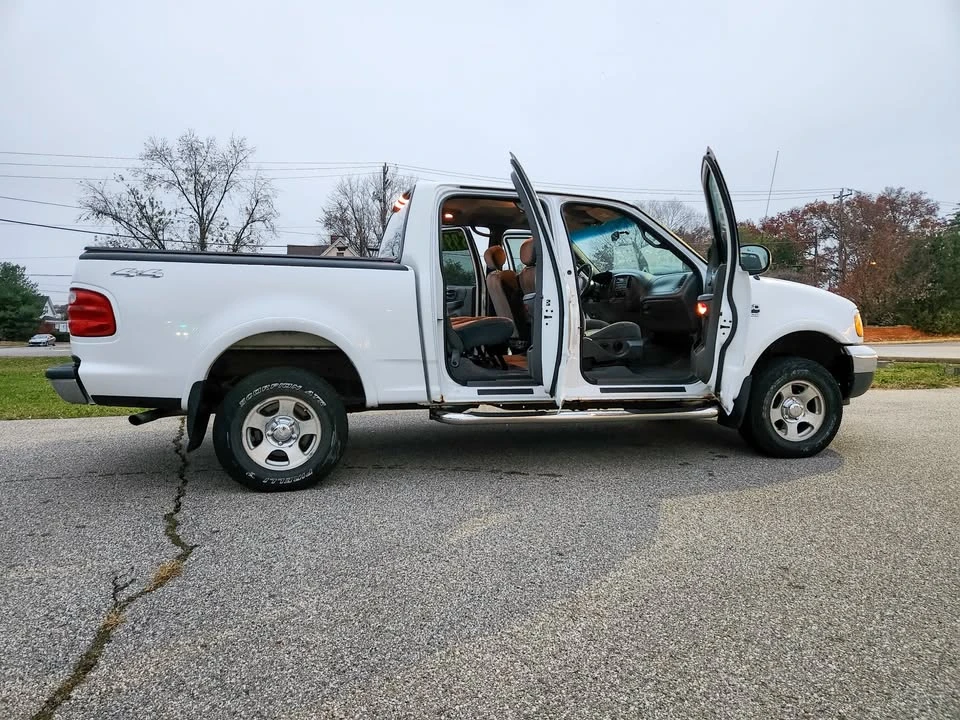 2001 Ford F-150 10th Gen - Image 19 of 20