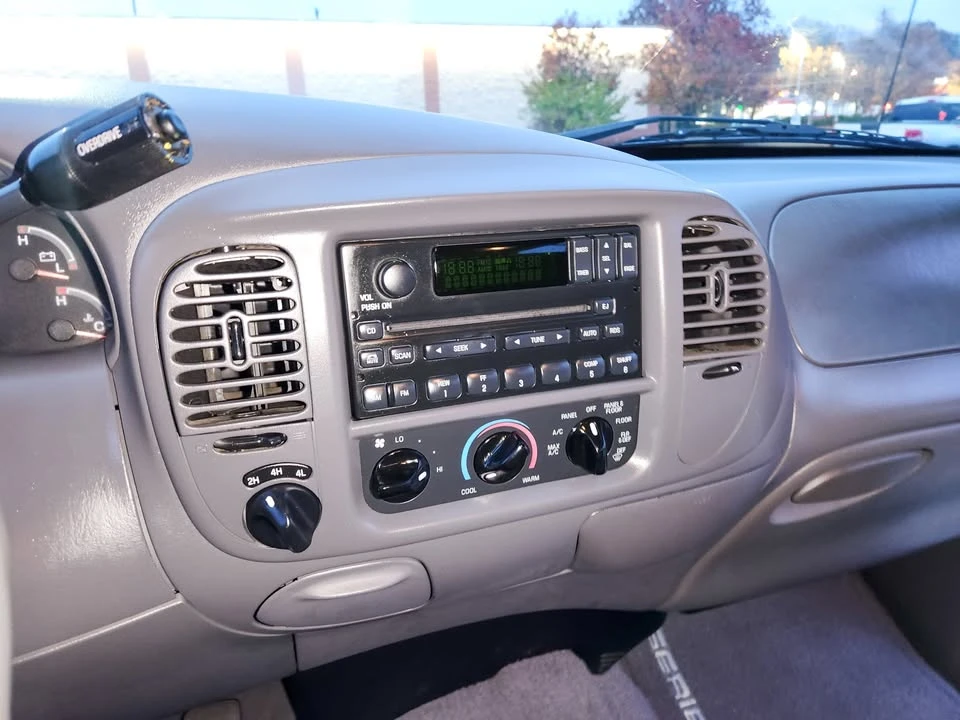 2001 Ford F-150 10th Gen - Image 18 of 20