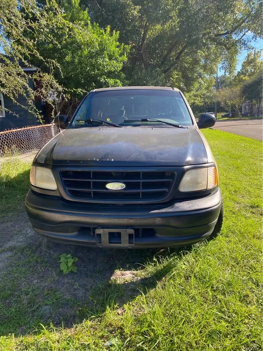 2001 Ford F-150 10th Gen - Image 2 of 9