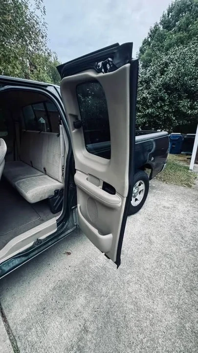 2001 Ford F-150 10th Gen - Image 8 of 12