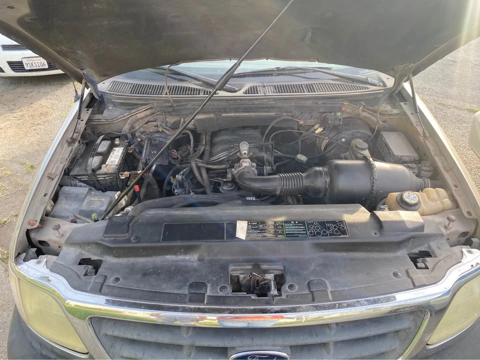 2001 Ford F-150 10th Gen - Image 5 of 12