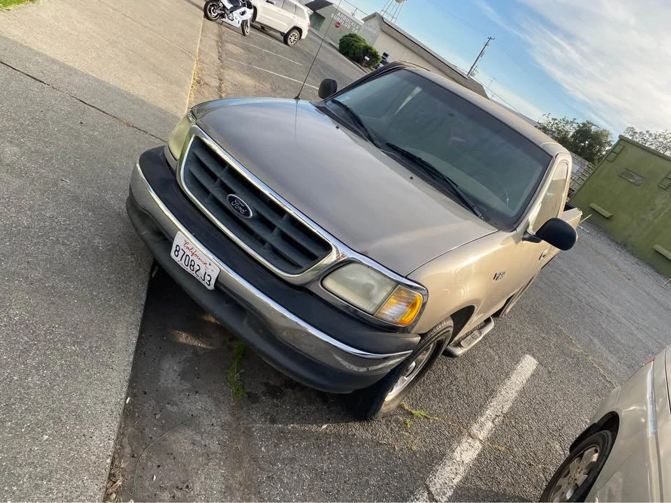 2001 Ford F-150 10th Gen - Image 6 of 12