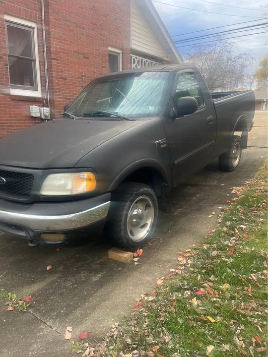 2001 Ford F-150 10th Gen - Image 2 of 9