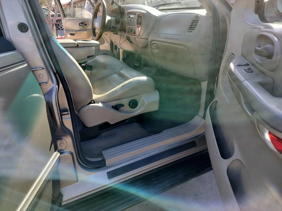 2001 Ford F-150 10th Gen - Image 8 of 12