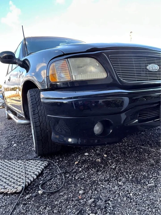 2001 Ford F-150 10th Gen - Image 7 of 20