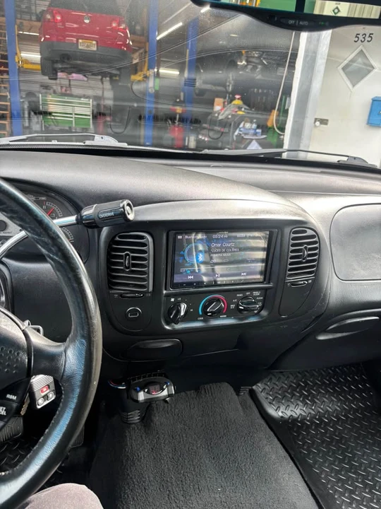 2001 Ford F-150 10th Gen - Image 6 of 13