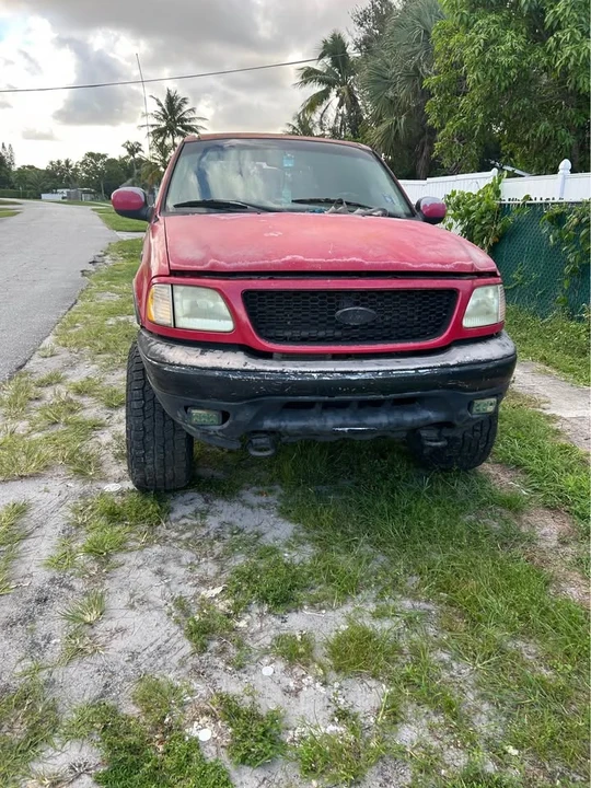 2001 Ford F-150 10th Gen - Image 2 of 4